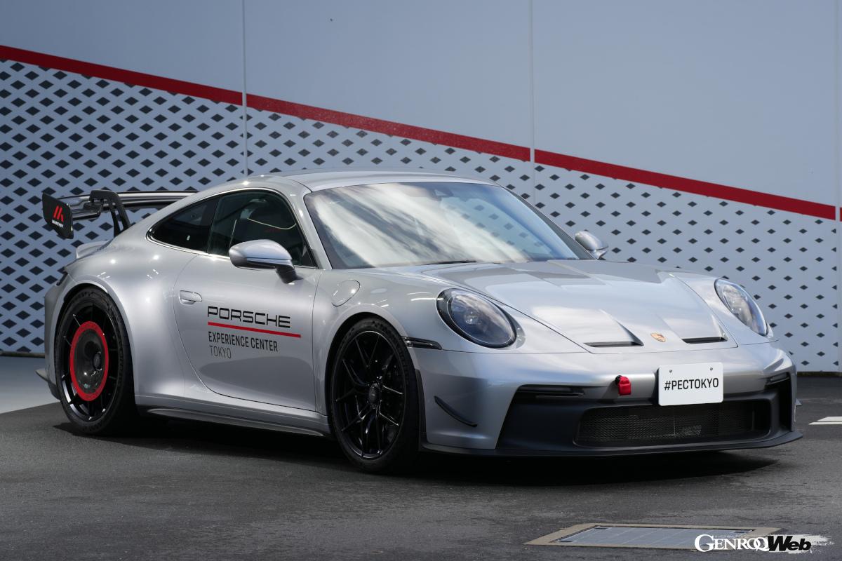 “9 seconds faster at the Nürburgring” – Get Manthey’s speed with the “Porsche Manthey Performa