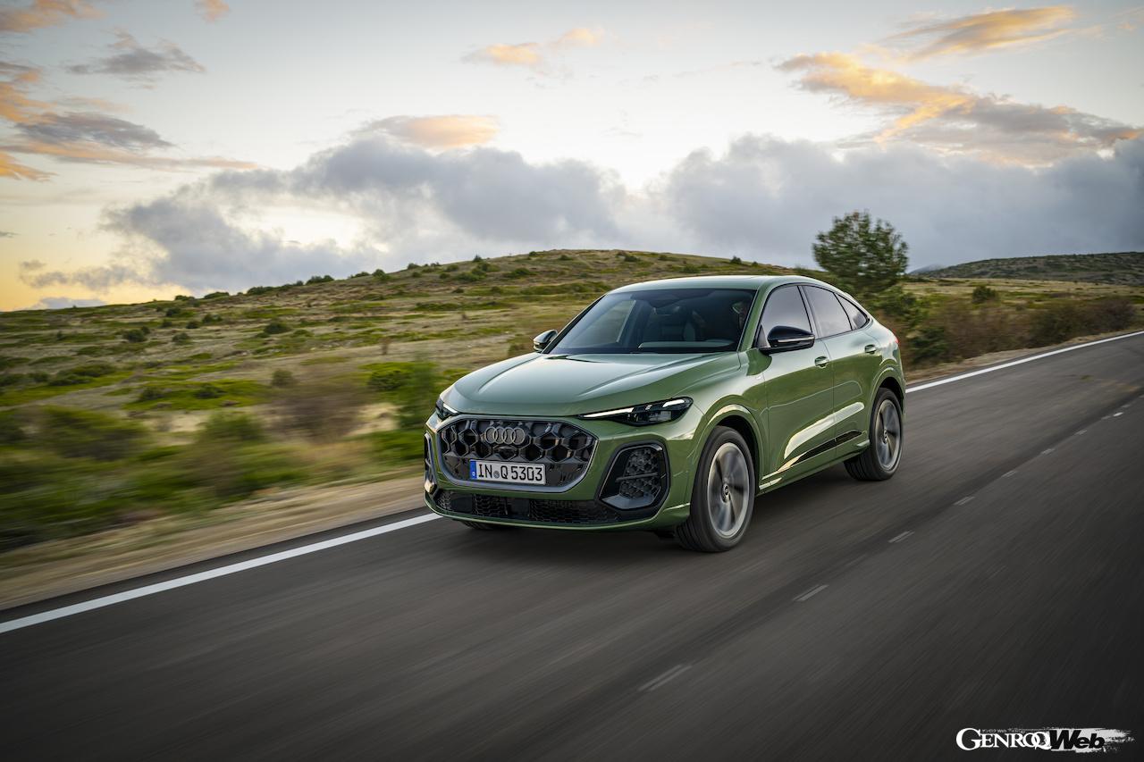 The new Audi Q5 Sportback, which combines coupe style with practicality, debuts with all vehicles equipped with 48V mild hybr