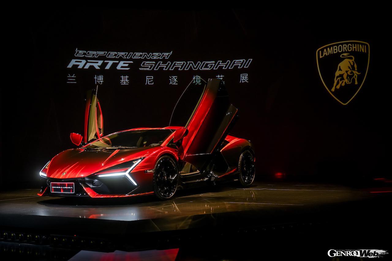 The one-off model “Revelto Opera Unica” for the Chinese market debuts “Beautiful hand-painted over 480 hour