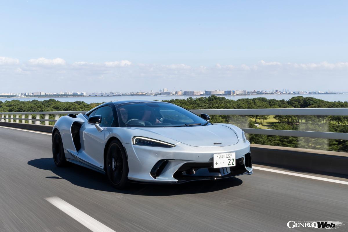 Test drive the McLaren GTS, a unique super sports car that calls itself a grand tourer that can even carry a golf bag