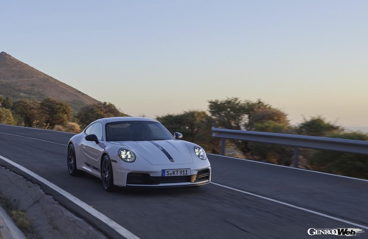 “What! 42 kg lighter than the 911 Carrera?” The new “Porsche 911 Carrera T” with a 6-speed manual tra