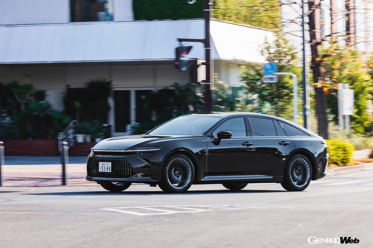 “A premium driving experience that is second to none!” The Toyota Crown Sedan is a harbinger of a new era of luxu