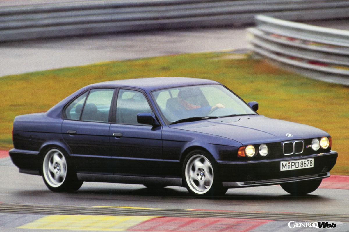 What is the evolution of the second-generation E34 model of the iconic luxury sports saloon “BMW M5”? [The histor