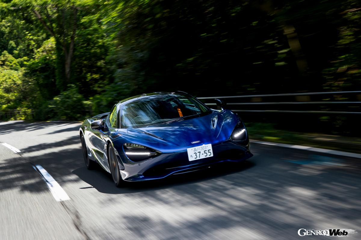 Test drive the McLaren 750S, the core super sports car, and re-examine its impressive features